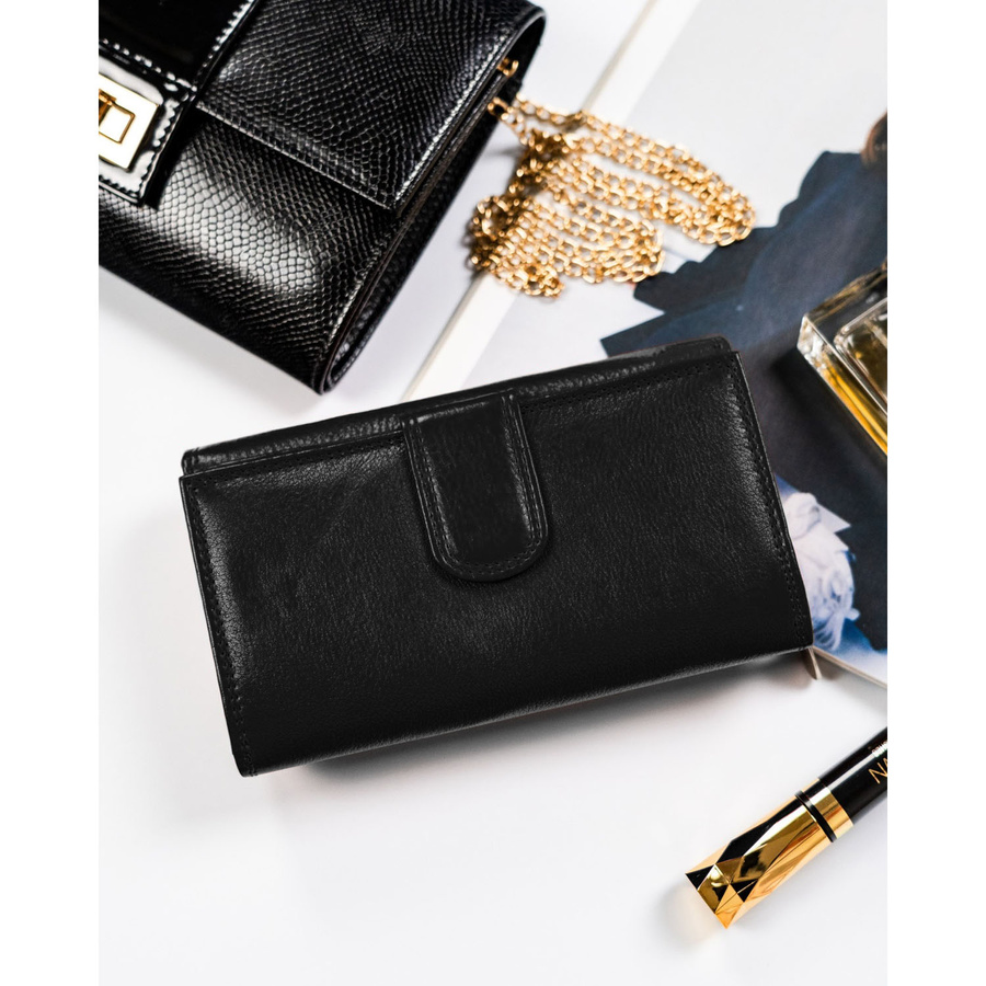 Czarny, skórzany portfel damski z systemem RFID - Rovicky - obrazek 4