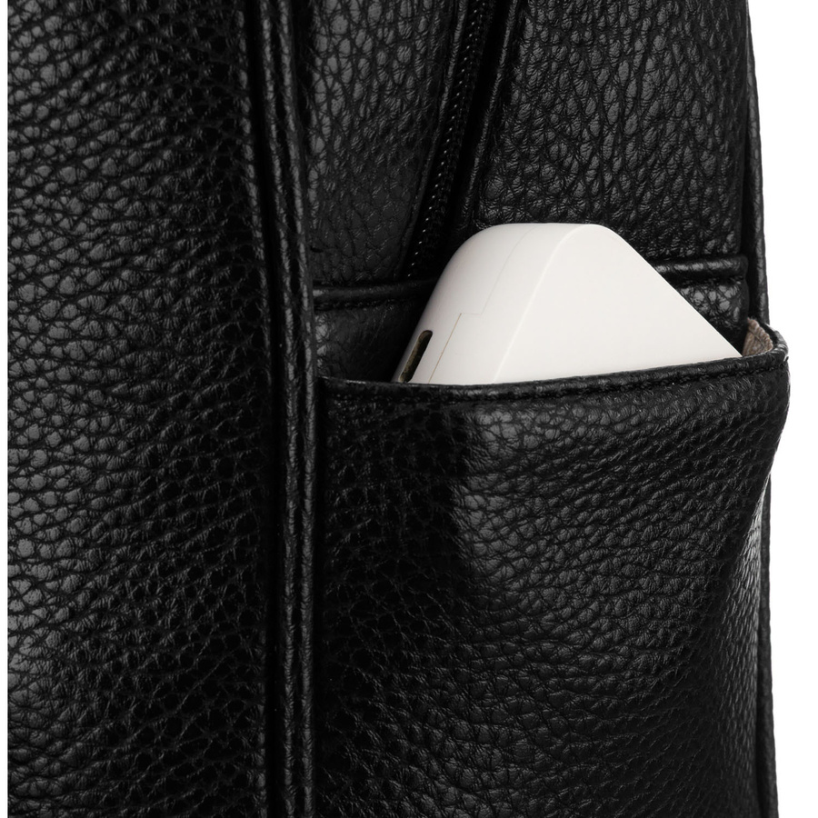 Elegancki czarny mały plecak damski zdobiony pikowaniem i srebrnymi nitami eko skóra Peterson - obrazek 6