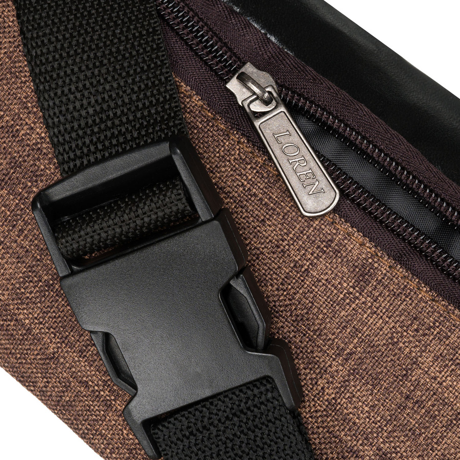 Miejska saszetka w brązowym kolorze zawieszona na regulowanym pasku - obrazek 6