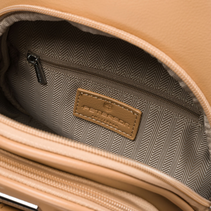 Sportowa beżowa saszetka damska na ramię nerka crossbody ze skóry ekologicznej Peterson - obrazek 6