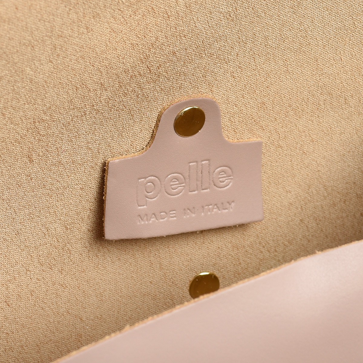 39f4d35047d3e727549ad1ac45972d76