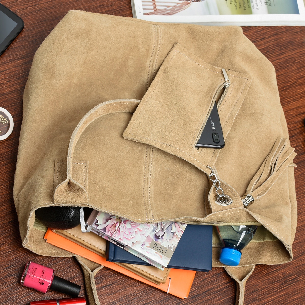 b7256603e27266f8372e82b4d860c40d